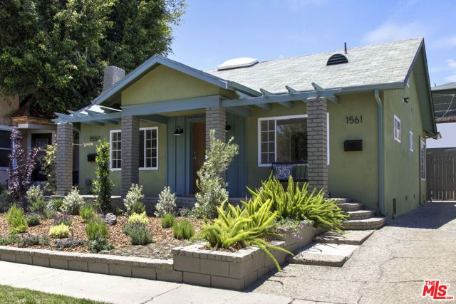 1561 Carmona Avenue, Los Angeles, CA 90019