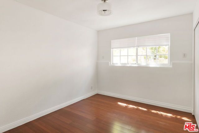 1561 Carmona Avenue, Los Angeles, CA 90019