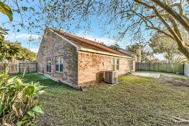 4010 Spring Branch Drive W, Pearland, TX 77584