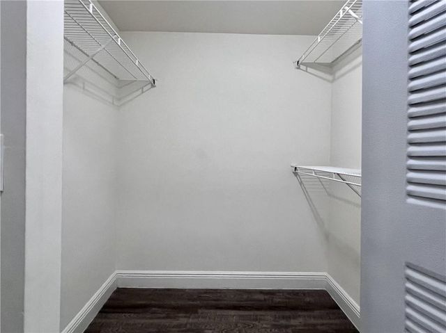 18335 NW 68 Avenue 245-420, Hialeah, FL 33015