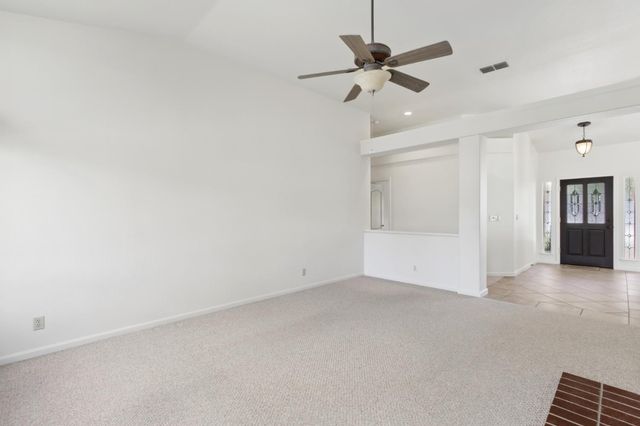 126 Burrill Dr, Folsom, CA 95630