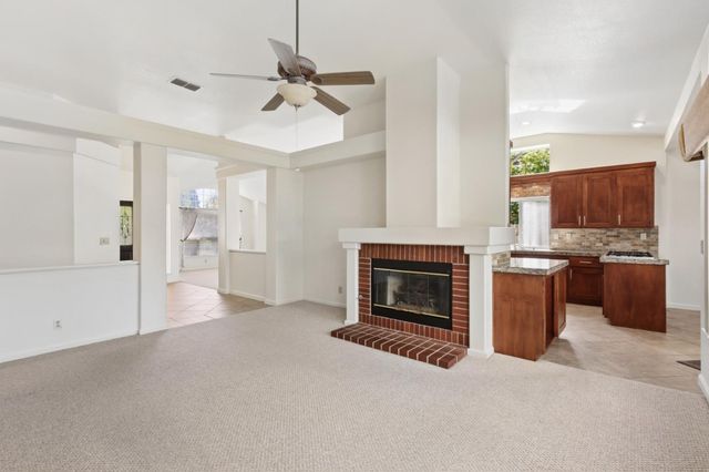 126 Burrill Dr, Folsom, CA 95630