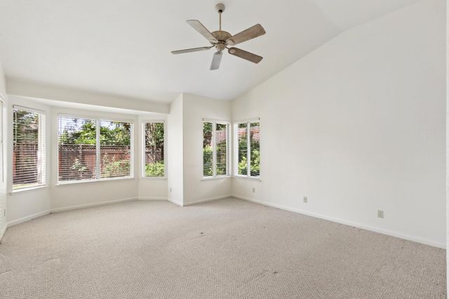 126 Burrill Dr, Folsom, CA 95630