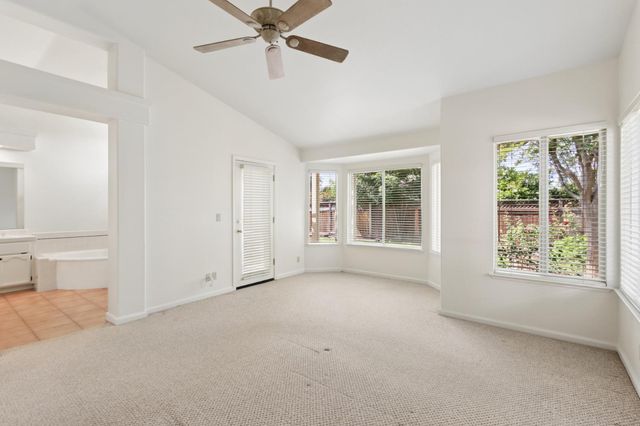 126 Burrill Dr, Folsom, CA 95630