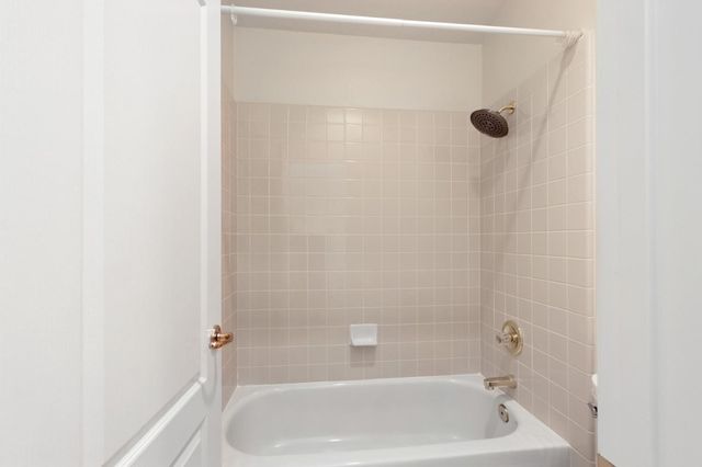 126 Burrill Dr, Folsom, CA 95630