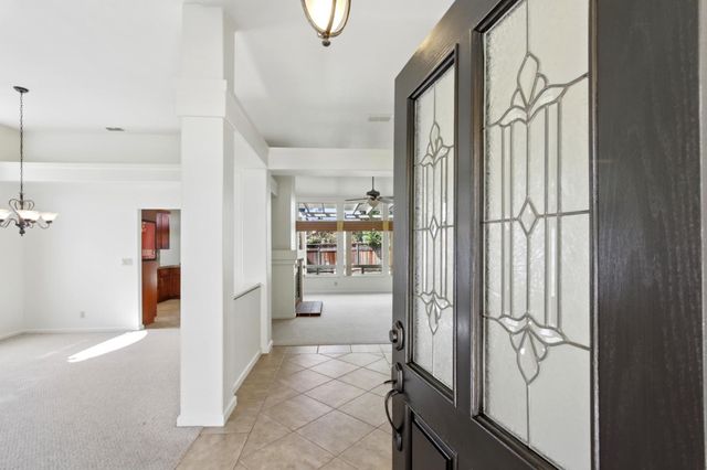126 Burrill Dr, Folsom, CA 95630