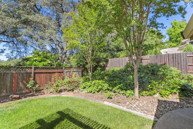 126 Burrill Dr, Folsom, CA 95630