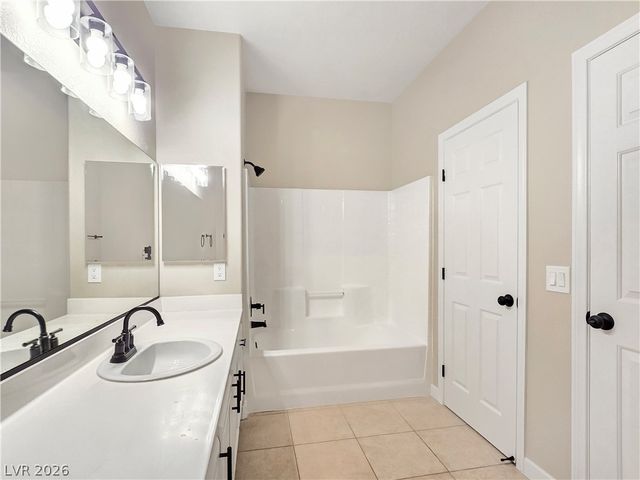 283 Fancrest Street, Henderson, NV 89052