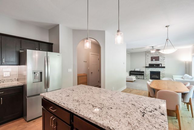 901 S 93rd Street, West Des Moines, IA 50266