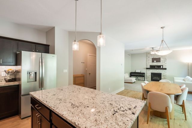 901 S 93rd Street, West Des Moines, IA 50266