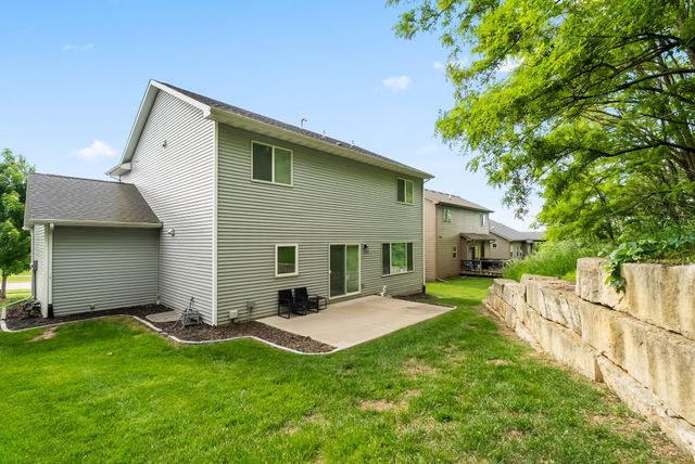 901 S 93rd Street, West Des Moines, IA 50266