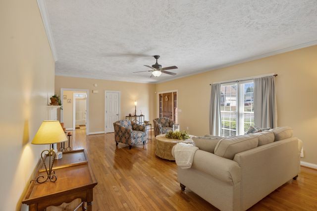 1118 Jessica Dr, Lebanon, TN 37087