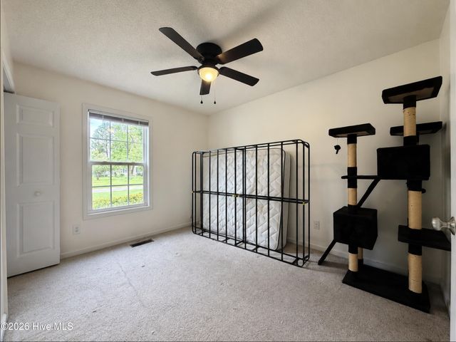 225 Woodgreen Lane, Aberdeen, NC 28315
