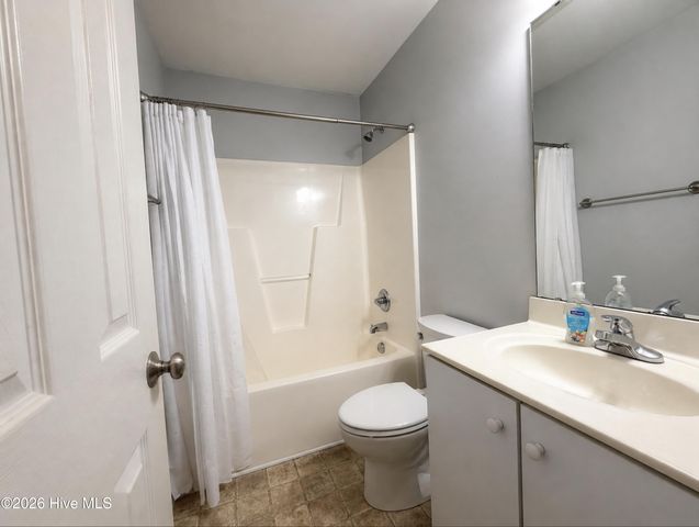 225 Woodgreen Lane, Aberdeen, NC 28315