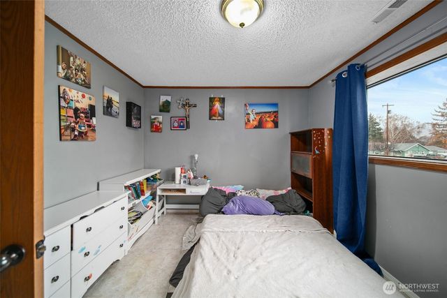 325 N Kansas Avenue, East Wenatchee, WA 98802