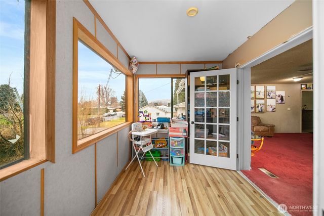 325 N Kansas Avenue, East Wenatchee, WA 98802