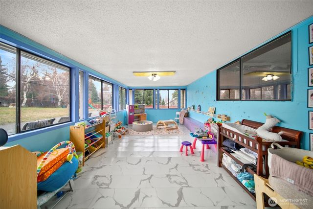 325 N Kansas Avenue, East Wenatchee, WA 98802