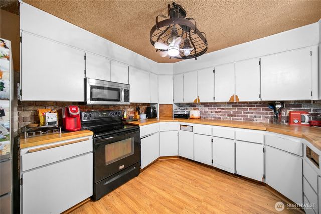 325 N Kansas Avenue, East Wenatchee, WA 98802