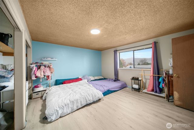 325 N Kansas Avenue, East Wenatchee, WA 98802