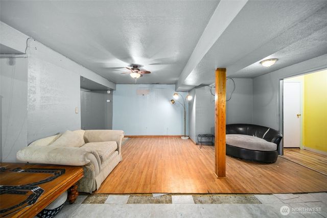 325 N Kansas Avenue, East Wenatchee, WA 98802