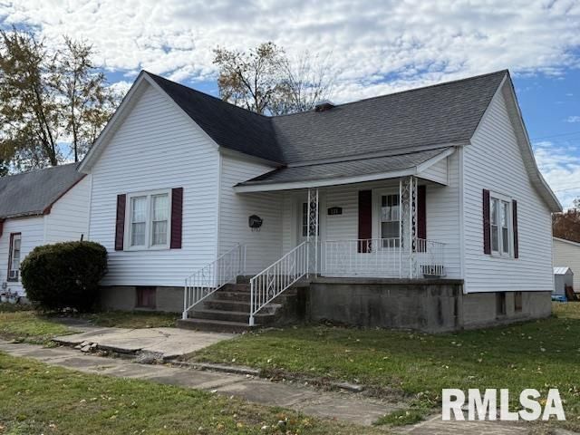 121 N 9TH Street, Herrin, IL 62948