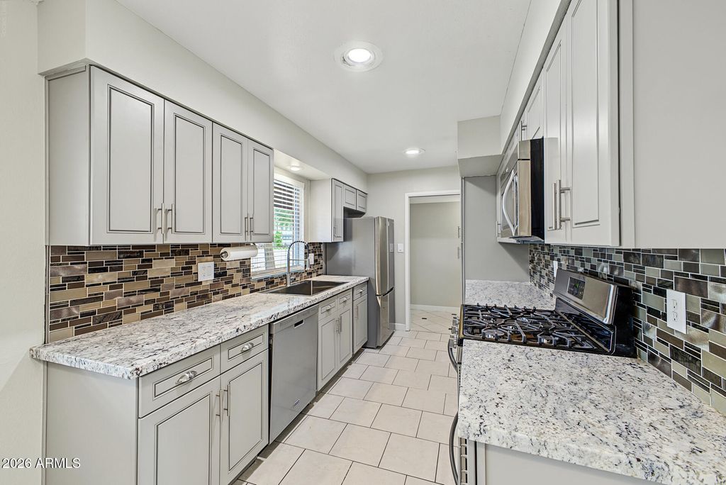 8227 E OSBORN Road, Scottsdale, AZ 85251 — photo 3