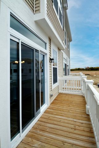 309 Timberleaf Circle, Roselle, IL 60172