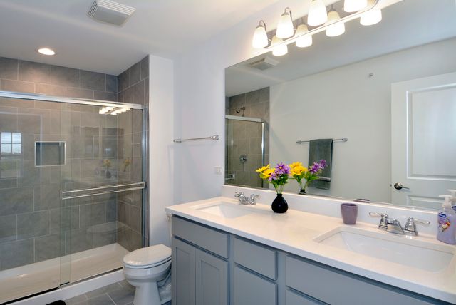 309 Timberleaf Circle, Roselle, IL 60172