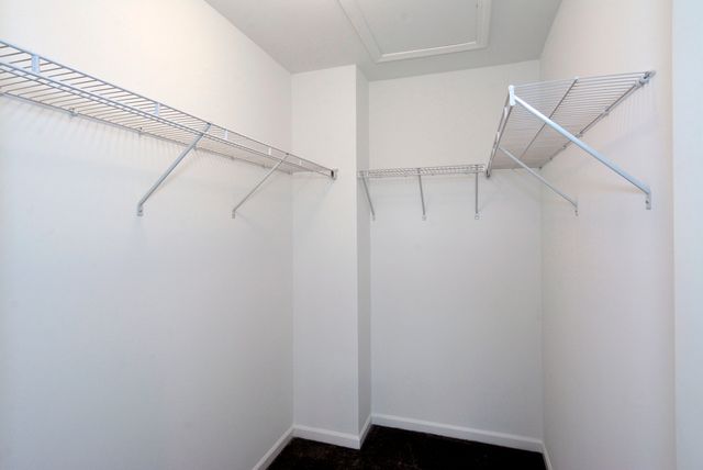 309 Timberleaf Circle, Roselle, IL 60172