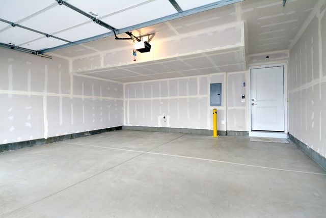 309 Timberleaf Circle, Roselle, IL 60172