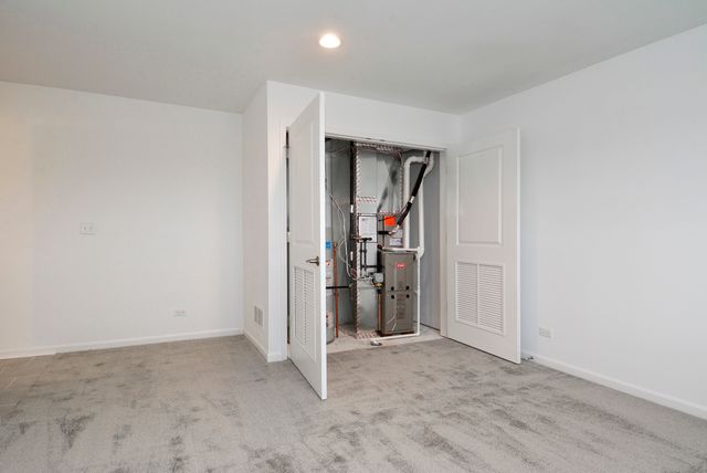 309 Timberleaf Circle, Roselle, IL 60172