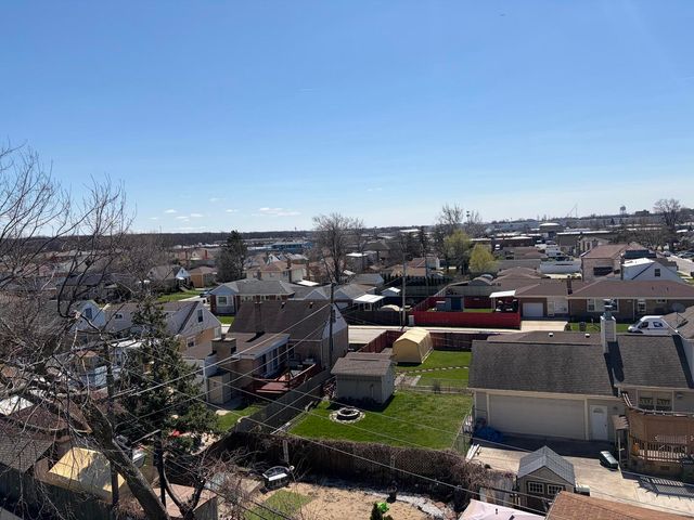 9355 Irving Park Road 402, Schiller Park, IL 60176