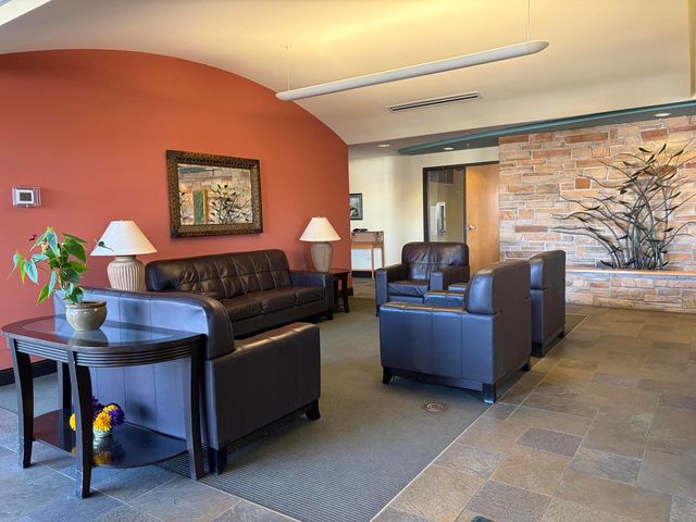 9355 Irving Park Road 402, Schiller Park, IL 60176