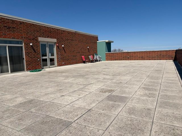 9355 Irving Park Road 402, Schiller Park, IL 60176