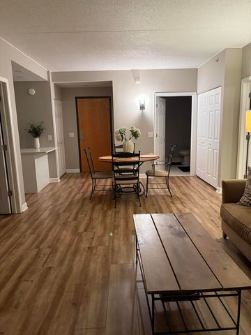 9355 Irving Park Road 402, Schiller Park, IL 60176