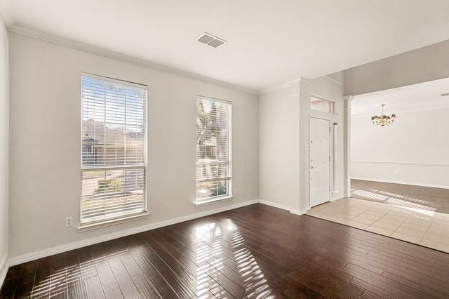 6908 Mesa Drive, Fort Worth, TX 76132