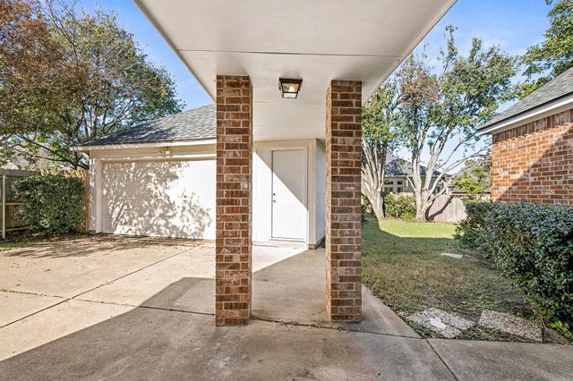 6908 Mesa Drive, Fort Worth, TX 76132