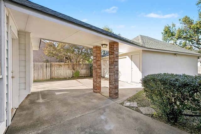 6908 Mesa Drive, Fort Worth, TX 76132