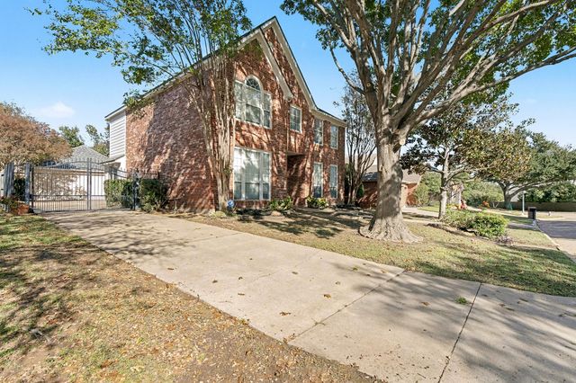 6908 Mesa Drive, Fort Worth, TX 76132