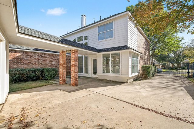 6908 Mesa Drive, Fort Worth, TX 76132