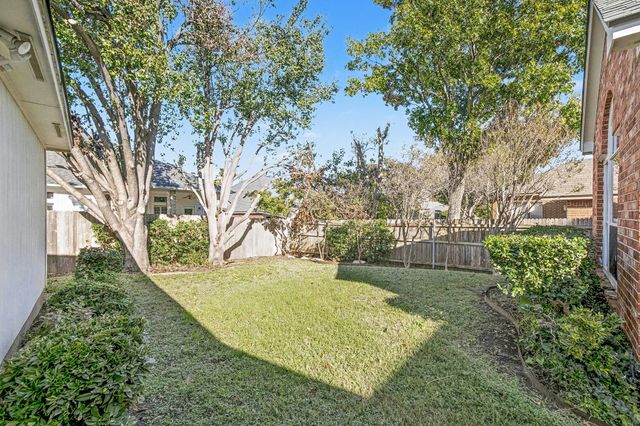 6908 Mesa Drive, Fort Worth, TX 76132