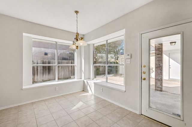 6908 Mesa Drive, Fort Worth, TX 76132