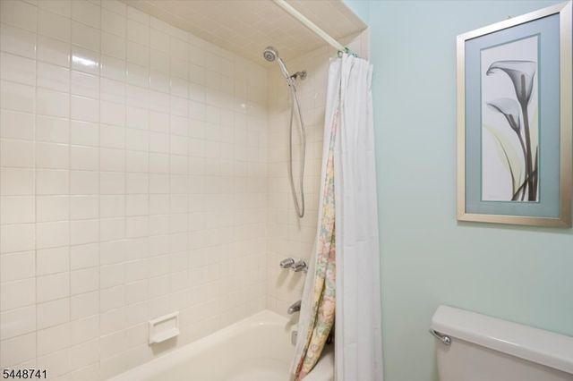 3 Brookside Hts F, Wanaque Boro, NJ 07465