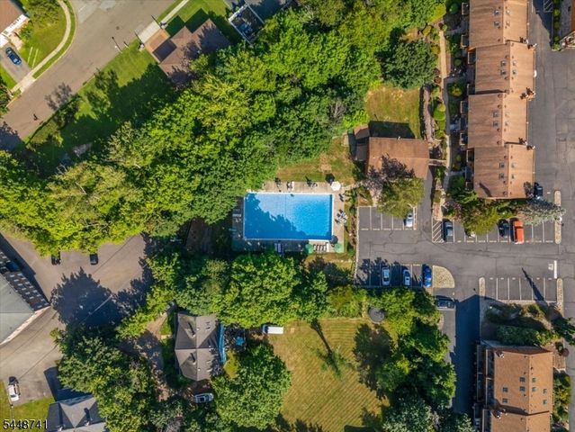 3 Brookside Hts F, Wanaque Boro, NJ 07465