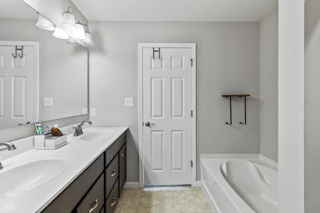 1883 Meridian Springs Lane, Greenfield, IN 46140