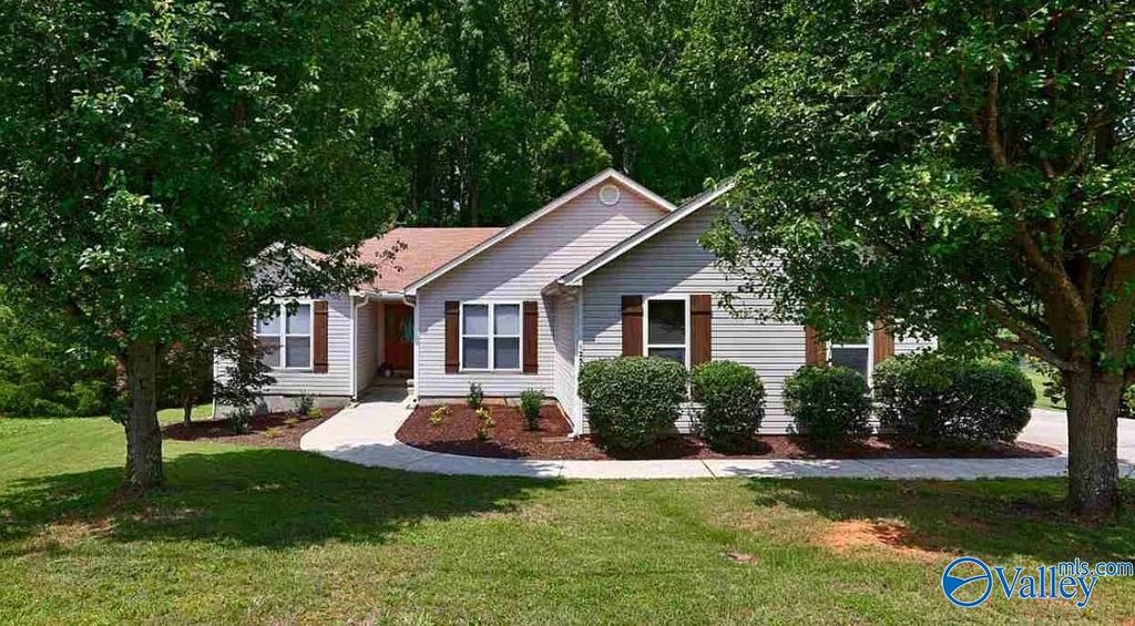 12594 Hutchins Circle, Madison, AL 35756