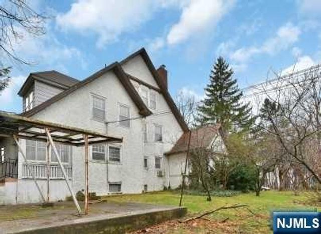 110 Summit Avenue, Hackensack, NJ 07601