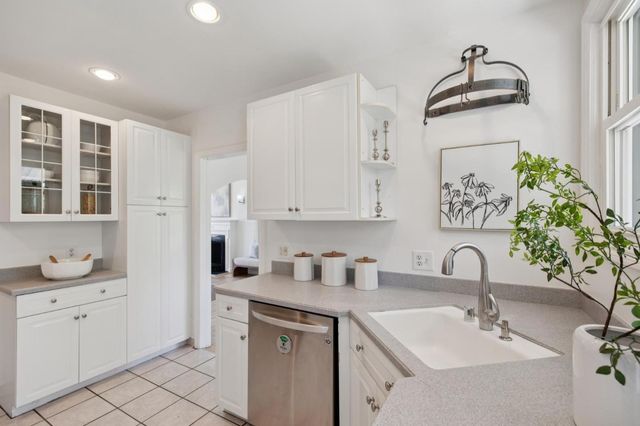 1703 Roosevelt Avenue, Redwood City, CA 94061
