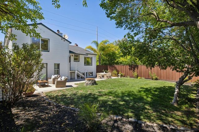 1703 Roosevelt Avenue, Redwood City, CA 94061