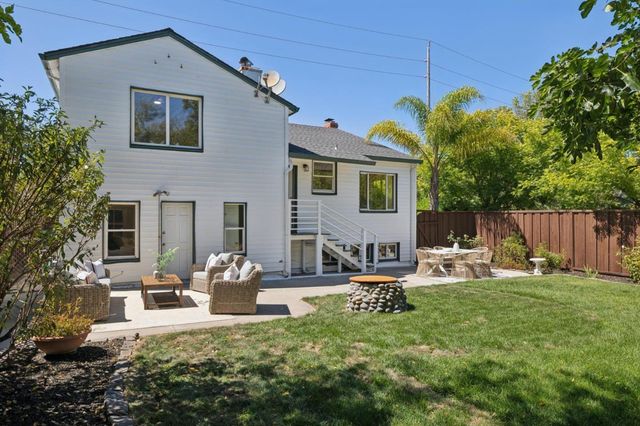 1703 Roosevelt Avenue, Redwood City, CA 94061